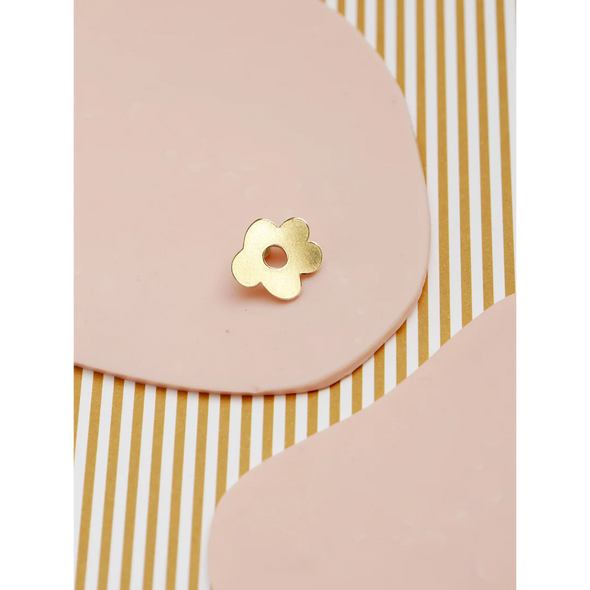 Pin's fleur naïve