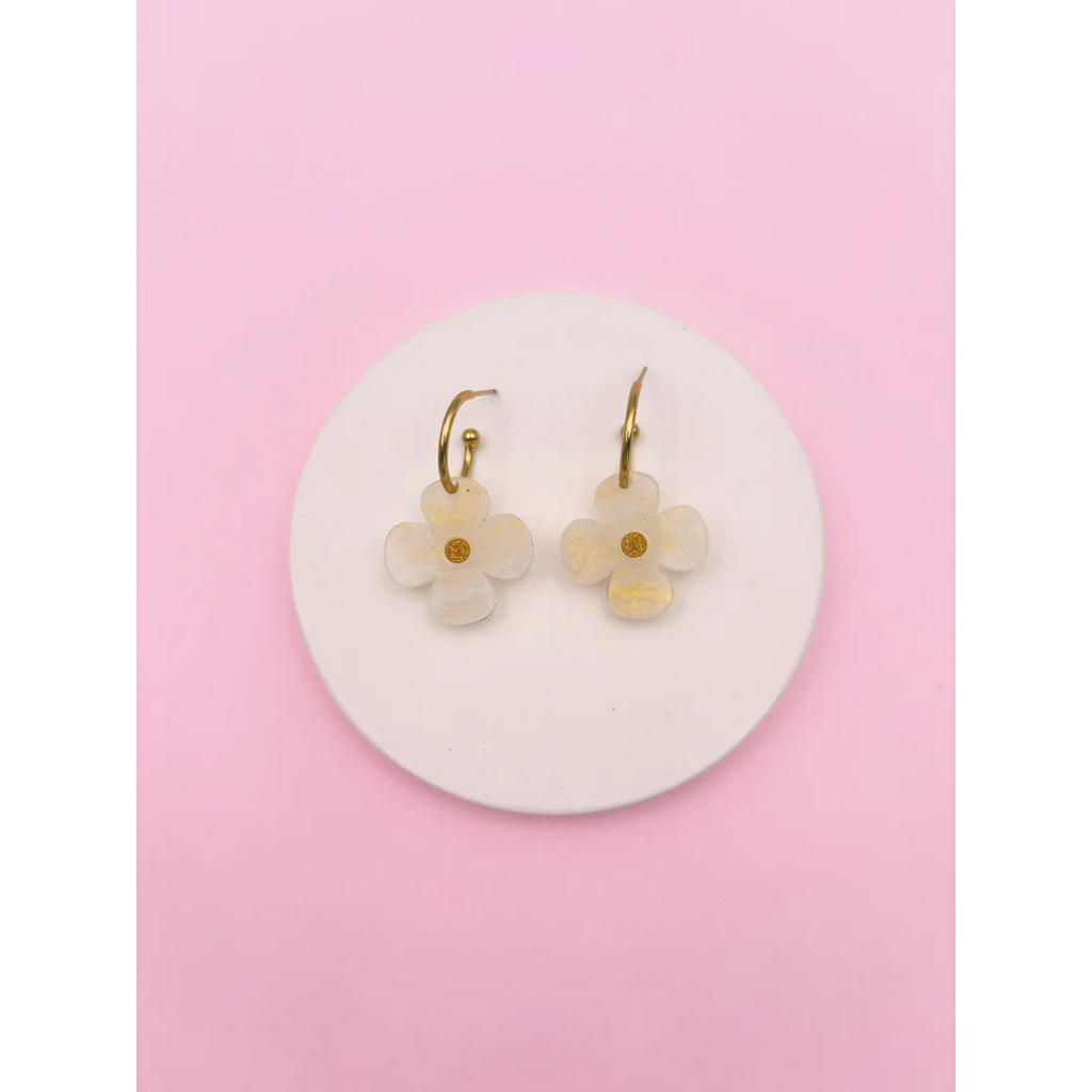 Boucles d'oreilles Créoles Fleur Blanche