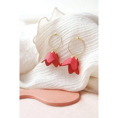 Kyoto - Délicates boucles d'oreilles fleuries en cuir rouge corail et or