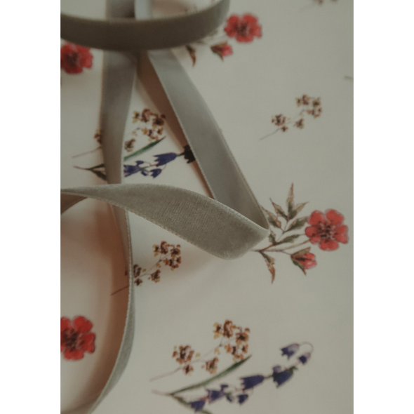 Ruban de velours vert sauge