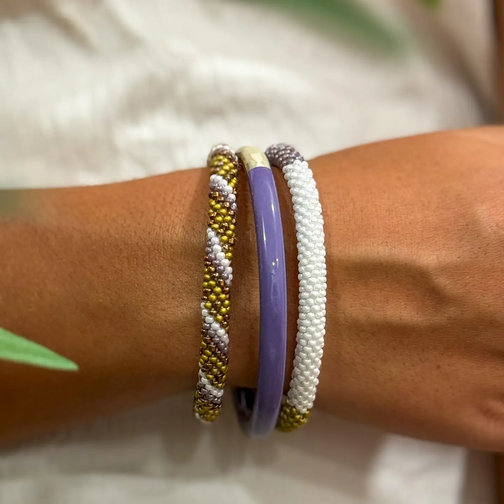 Bracelet népalais Blanc, parme, jaune moutarde