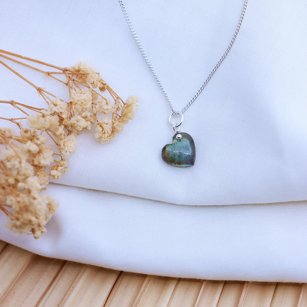 JANA | Collier coeur labradorite